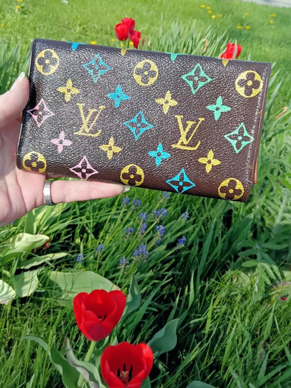 ✨ CUSTOM One of a Kind Hand-Painted Authentic Louis Vuitton Monogram Wallet ✨ - Picture 2 of 16